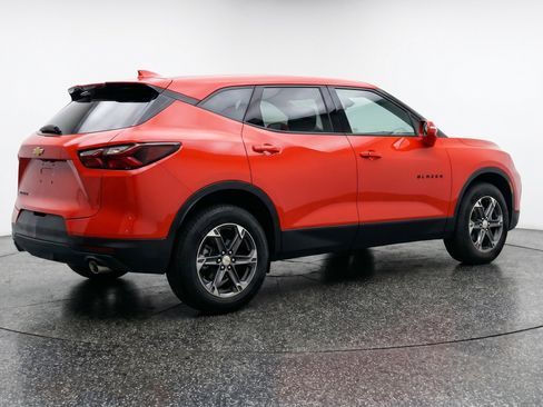 Used 2025 Chevrolet Blazer LT FWD image 9