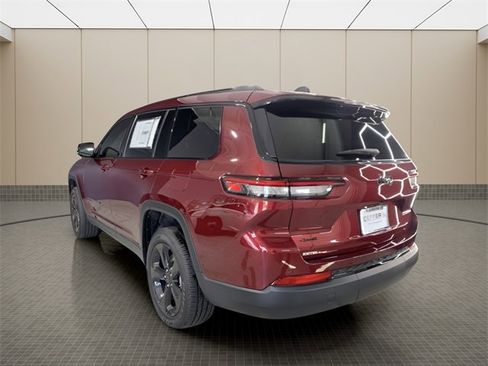 New 2025 Jeep Grand Cherokee L Altitude image 3