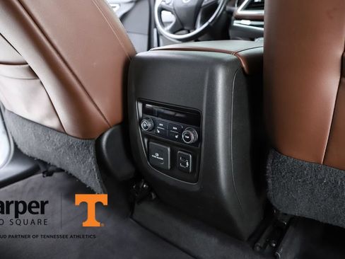 Used 2018 Buick Enclave Avenir w/ Avenir Technology Package AWD/4WD image 39
