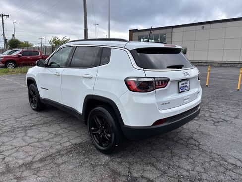 Used 2023 Jeep Compass Latitude w/ Convenience Group AWD/4WD image 5