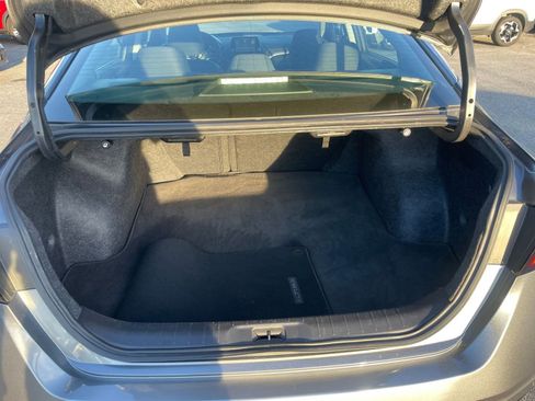 Used 2025 Nissan Altima 2.5 SV image 32