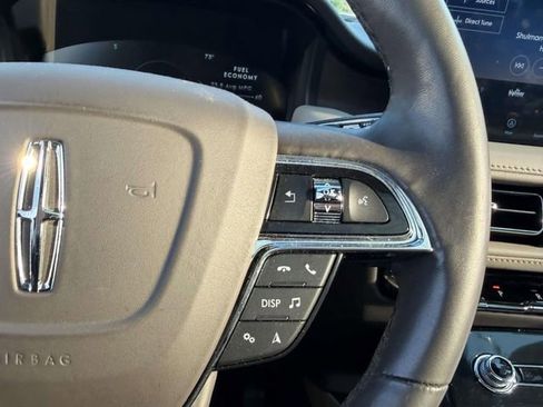 Used 2023 Lincoln Nautilus Reserve AWD/4WD image 28