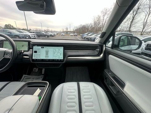 Used 2022 Rivian R1T Adventure image 27