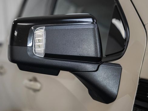 Used 2023 GMC Sierra 1500 AT4 w/ AT4 Premium Package image 19