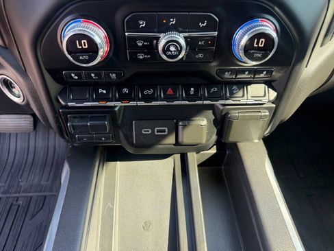 Used 2019 GMC Sierra 1500 AT4 w/ AT4 Preferred Package AWD/4WD image 40