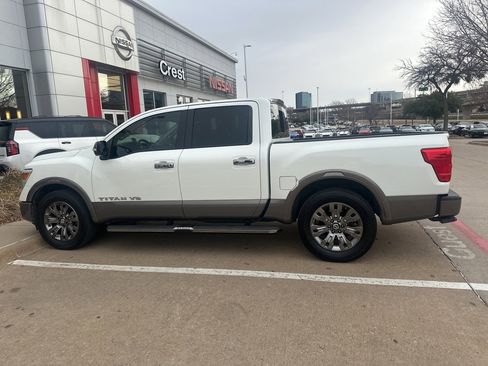Certified 2019 Nissan Titan Platinum Reserve w/ Platinum Utility Package image 5