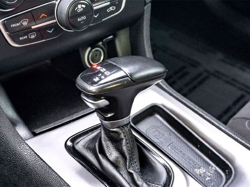 Used 2022 Dodge Charger R/T w/ Blacktop Package image 24