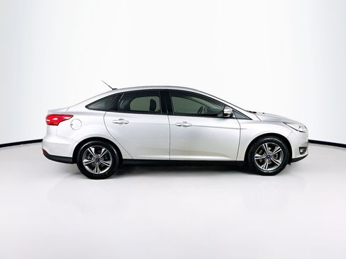 Used 2016 Ford Focus SE FWD image 10