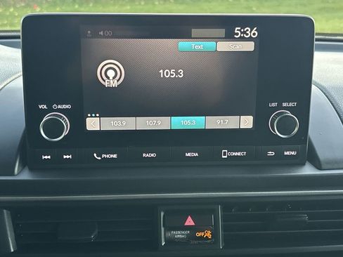 Used 2023 Honda Pilot Sport image 17