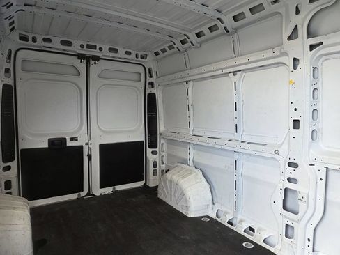 Used 2023 RAM ProMaster 2500 FWD image 7