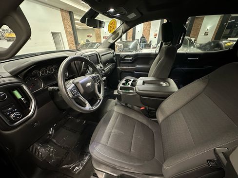 Used 2020 Chevrolet Silverado 1500 LT image 17