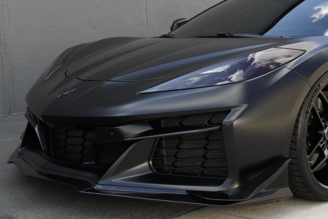 Used 2025 Chevrolet Corvette Z06 w/ Z07 Performance Package RWD image 16