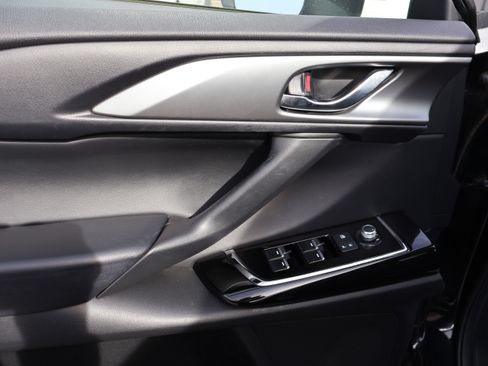 Used 2023 MAZDA CX-9 Touring image 24