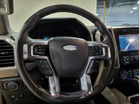 Used 2019 Ford F150 Lariat RWD image 25