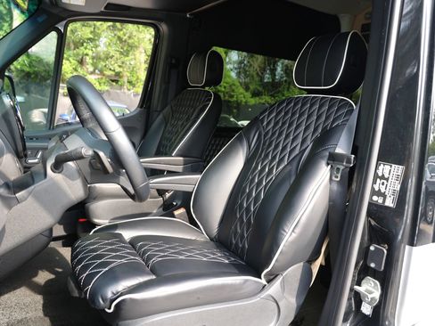Used 2021 Mercedes-Benz Sprinter 3500 image 15