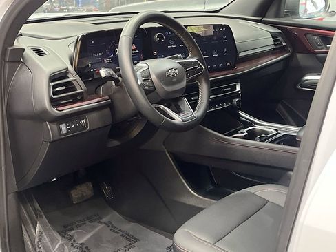 Used 2026 Chevrolet Traverse Z71 w/ Driver Confidence Package AWD/4WD image 9