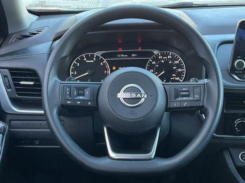 Used 2023 Nissan Rogue S image 20