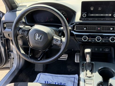 Used 2025 Honda Civic Sport image 18