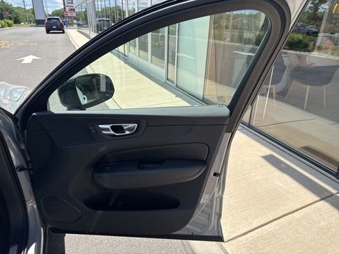 Used 2025 Volvo XC60 B5 Plus AWD/4WD image 14