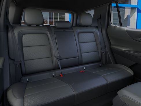 New 2026 Chevrolet Equinox LT w/ Convenience Package II AWD/4WD image 17