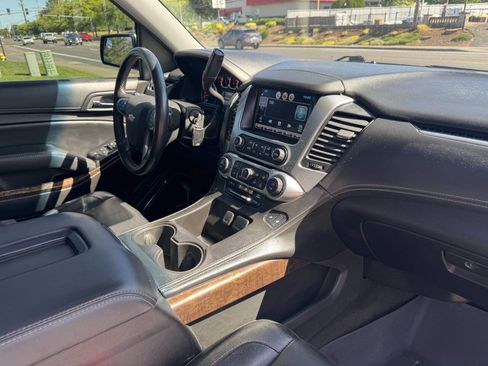 Used 2015 Chevrolet Suburban LT AWD/4WD image 10