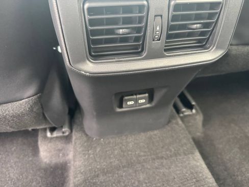 Used 2023 Toyota RAV4 XSE AWD/4WD image 19
