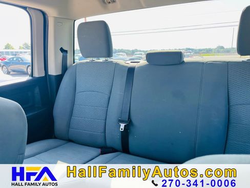Used 2017 RAM 1500 Express AWD/4WD image 31