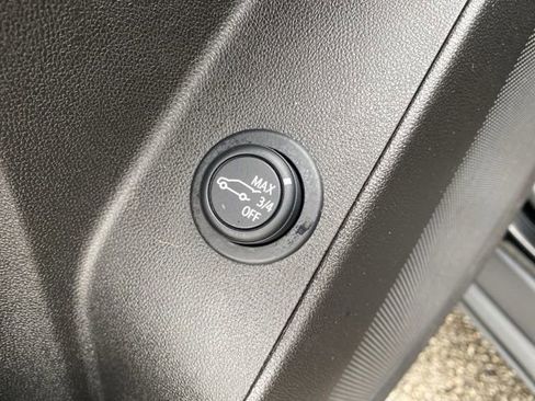 Used 2024 Chevrolet Equinox LT FWD image 14