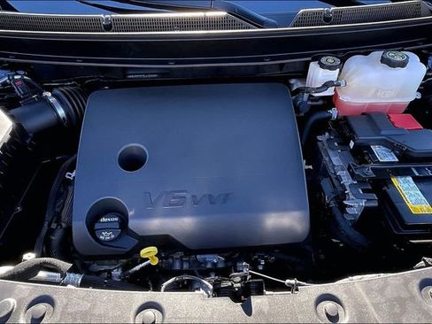 Used 2024 Buick Enclave Avenir w/ Avenir Technology Package image 22