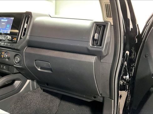 Used 2025 Nissan Frontier S w/ S Utility Package image 19