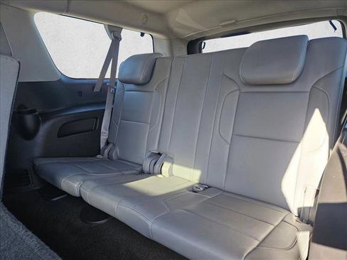 Used 2016 Chevrolet Suburban LT w/ Luxury Package image 11