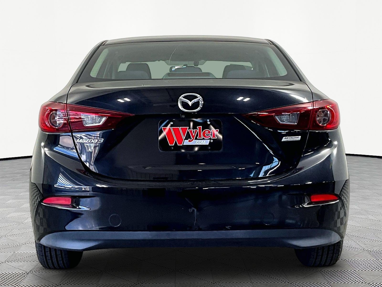 Used 2017 MAZDA MAZDA3 Sport w/ Preferred Equipment Package FWD image 5