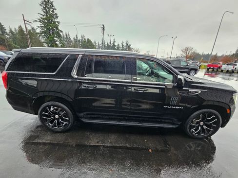 Used 2023 GMC Yukon XL SLE image 4