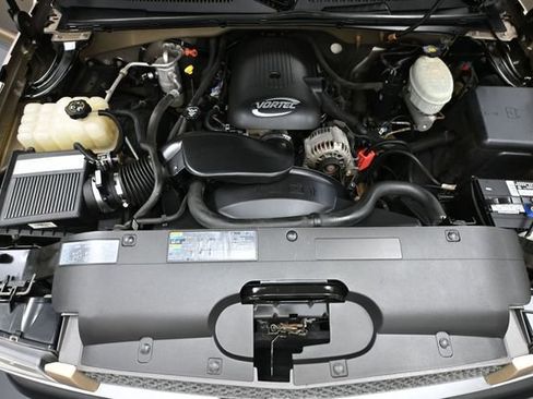 Used 2004 Chevrolet Silverado 1500 4x4 Extended Cab w/ Light Duty Power Package image 32