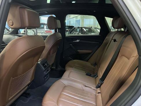 Used 2024 Audi Q5 2.0T Premium image 9