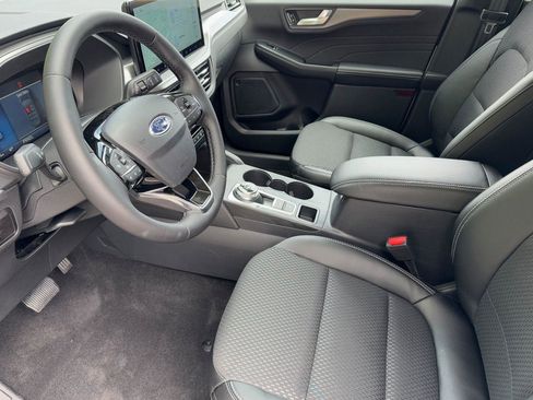 New 2025 Ford Escape SE image 7