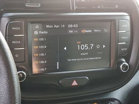 Used 2023 Kia Soul LX w/ Option Group 015 FWD image 3