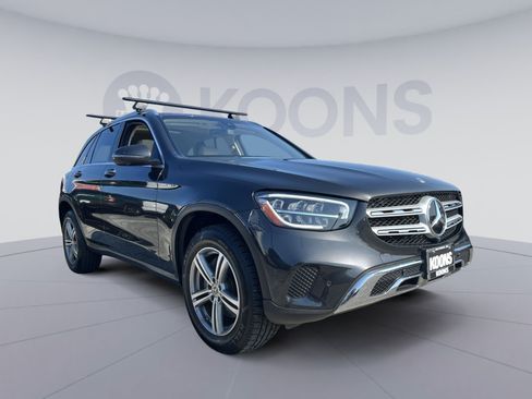 Used 2021 Mercedes-Benz GLC 300 4MATIC w/ Premium Package image 18