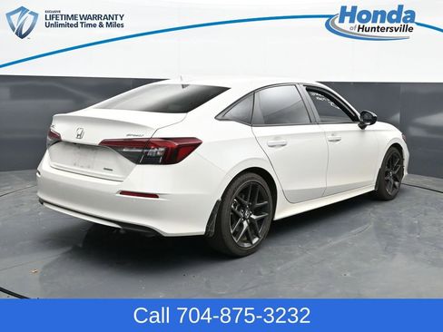 Used 2025 Honda Civic Sport image 8