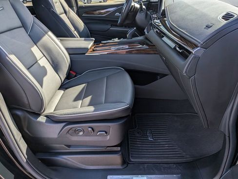Used 2024 Cadillac Escalade Premium Luxury image 20