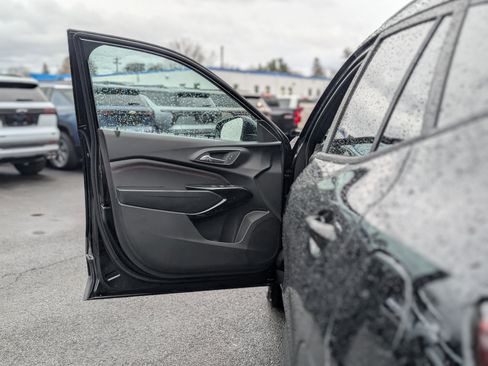 New 2026 Chevrolet Trax RS w/ Sunroof Package image 24