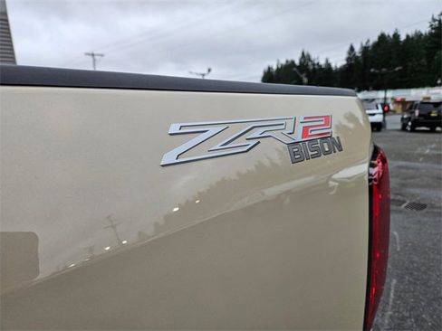 Used 2021 Chevrolet Colorado ZR2 w/ Colorado ZR2 Bison Edition image 10