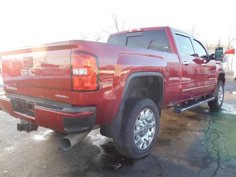 Used 2018 GMC Sierra 2500 Denali w/ Duramax Plus Package image 8