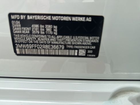 Used 2024 BMW 330i Sedan w/ Premium Package image 12