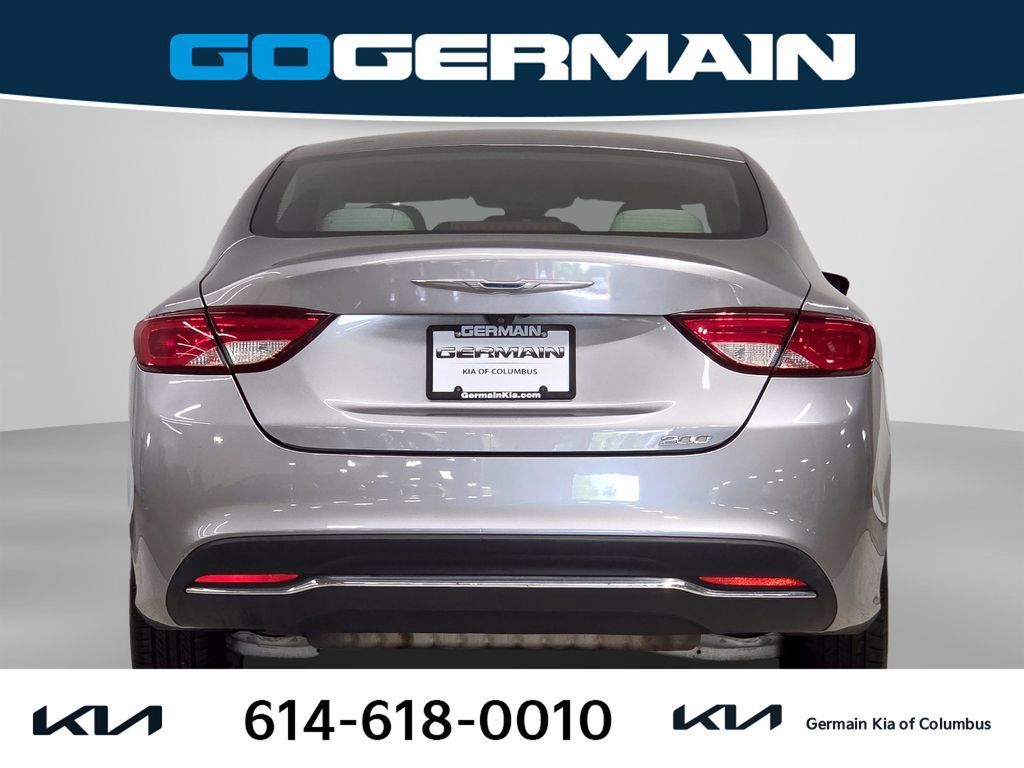 Used 2015 Chrysler 200 Limited FWD image 9