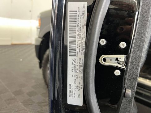 Used 2019 RAM 2500 Limited AWD/4WD image 18
