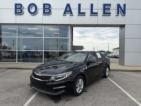 Used 2017 Kia Optima LX FWD image 1