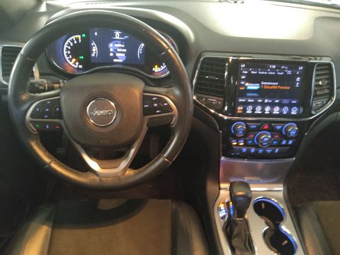 Used 2019 Jeep Grand Cherokee Altitude RWD image 22