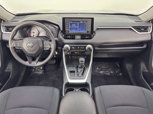 Used 2019 Toyota RAV4 LE image 11