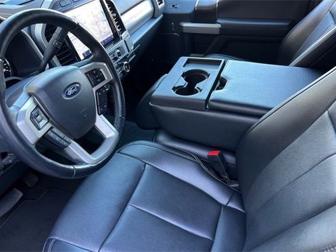 Used 2022 Ford F250 Lariat w/ Black Appearance Package image 10